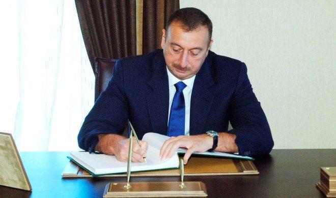 Prezident generalı vəzifəsindən azad etdi - Foto