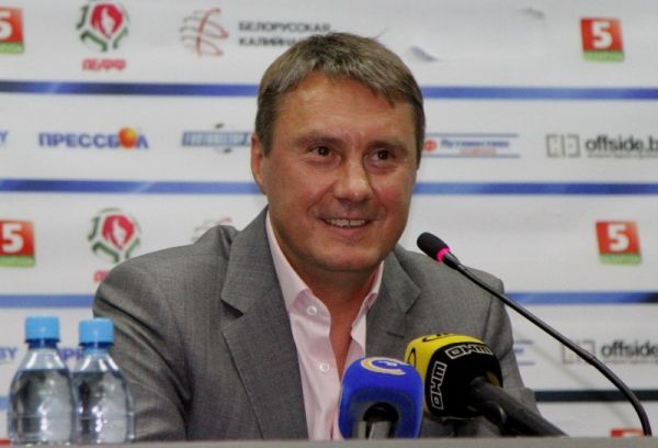 Belarus manager resigns after refusing to take pay cut