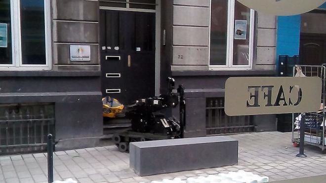 Bomb destroyed near Turkish center