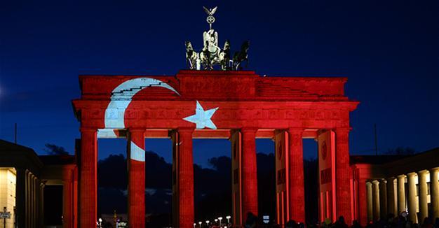 Brandenburg Gate in colors of Turkish flag