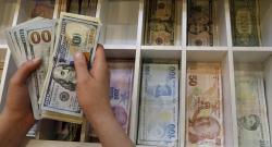 Turkish lira weakens against dollar