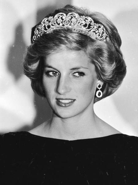 Princess Diana letters sell for $18,600 -