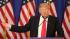 Трамп уберег ребенка от падения со сцены - Видео