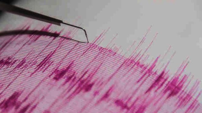 Very strong quake hits Papua New Guinea