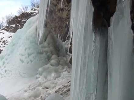 Azərbaycanda bu şəlalə dondu - Foto