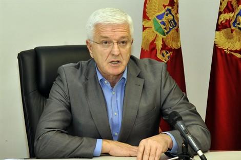بو اؤلکه ناتو-نون بیر آددیملیغیندا