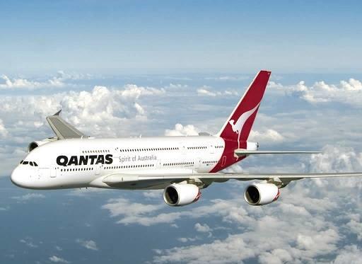 سرنیشین ساکیت اوکئانین اوستونده طییارهدن ائنمک ایستهدی