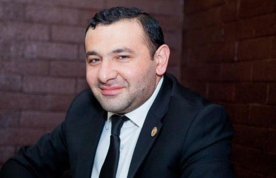 Aşıq Namiq qadına söz atdı, döyüldü - Video