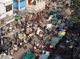 Toxic smog blankets New Delhi, 40 flights cancelled