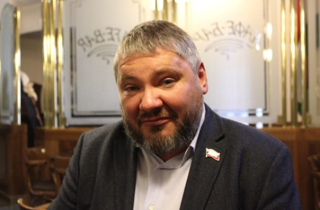 کئچمیش میلت وکیلی ۳ آدادا «روسییا» یارادیر