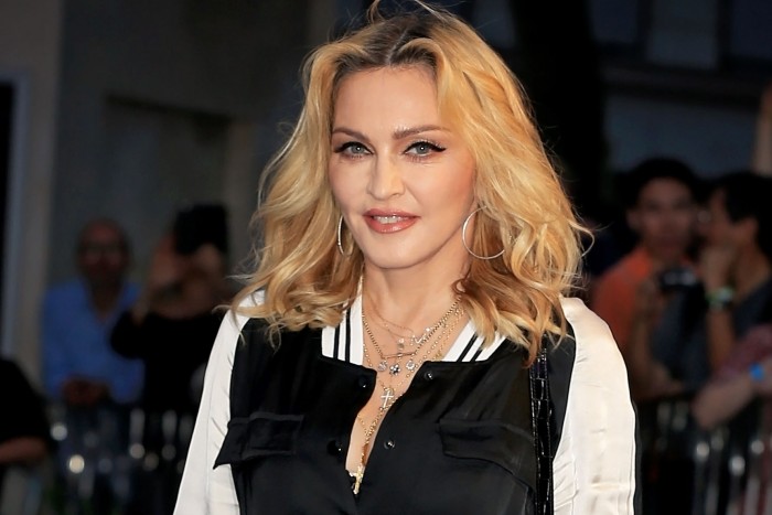Madonna donates $1 million to fund to create a vaccine