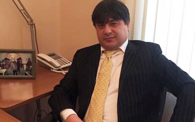 Keçmiş xanımı Anarı məhkəməyə verdi