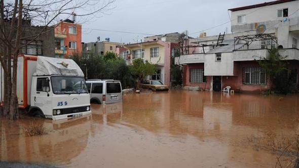 Türkiyədə güclü yağış: məktəblər bağlandı - Foto