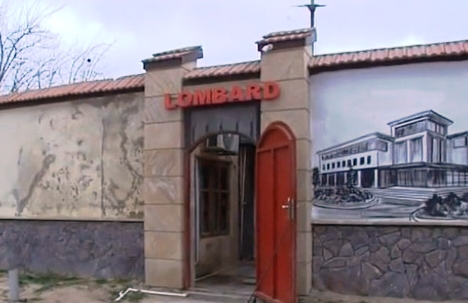 Bakıda oğurluq anı anbaan kameraya düşdü - Video