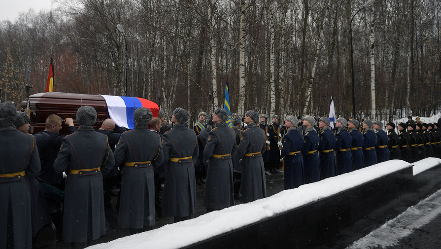 Russia raises funeral expenses for military
