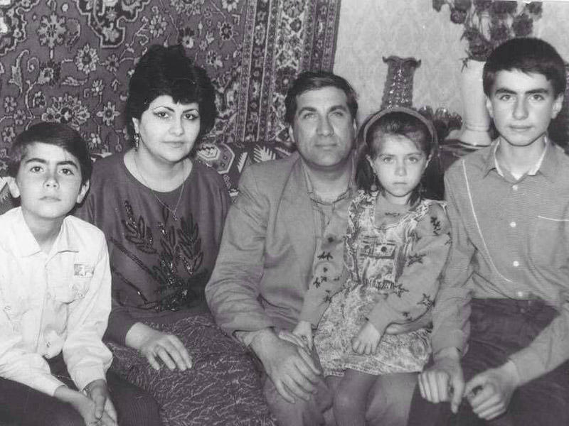عاریف قولیئوین اوغلو هر کسی کؤورلتدی - ویدئو