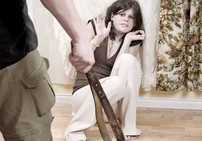 Əri tərəfindən döyülən qadınların sayı açıqlandı