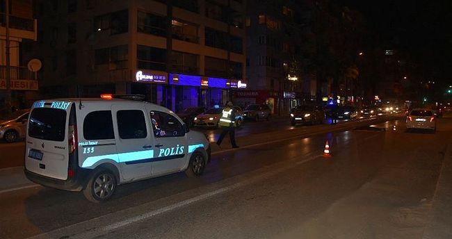 ایزمیرده آرد-آردا ایکی پارتلاییش