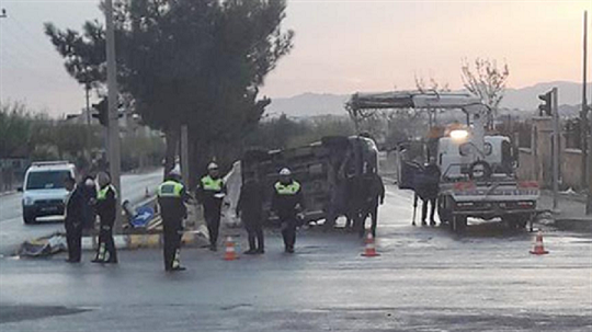 Motorcade of Defense Minister crashed - Video