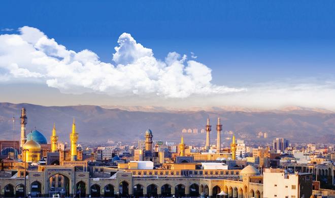 در اعتراضات مشهد، حرم امام رضا تقریباً محاصره شده بود