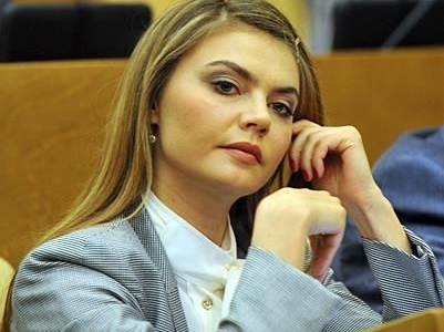 Kabayeva Putindən daha təhlükəsiz yerə köçməyi istəyib
