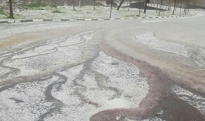 Bakıya şiddətli dolu yağır - Video