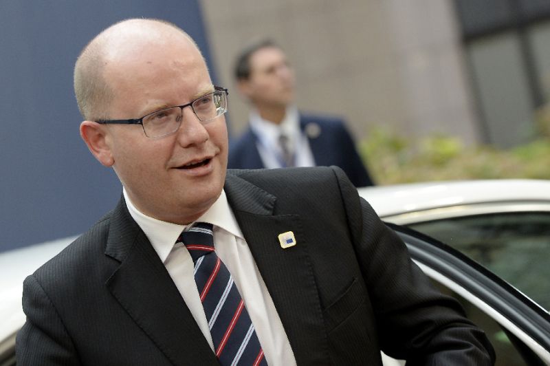 PM withdraws resignation to sack finance minister