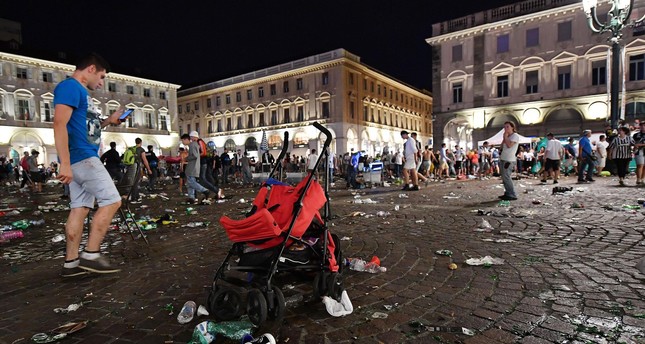 İtaliyada böyük qarşıdurma: 100-dən çox yaralı var