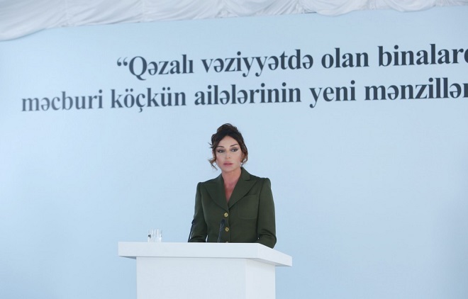 Mehriban Aliyeva attended ceremony give new apartments