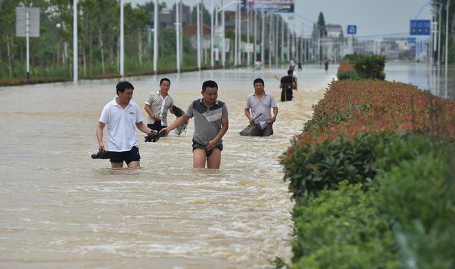 Flash floods kill 10 in China's Gansu province