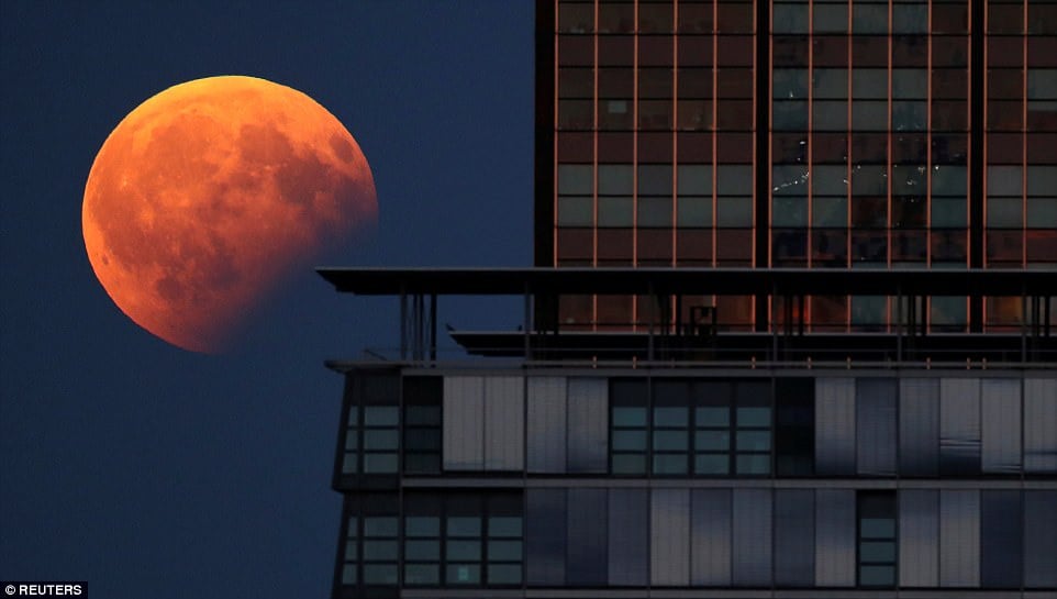 Blood moon rising -