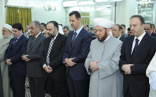 اسد یکی از بزرگترین گورهای دستهجمعی را جابهجا کرد