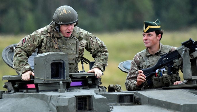 Boris Conson Ukraynada cəbhə xəttinə getdi