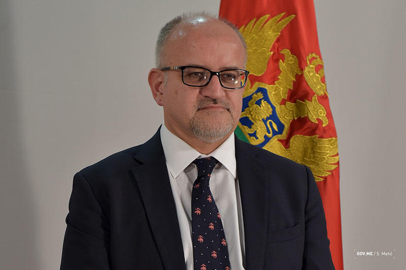 Montenegrin FM arrives in Azerbaijan for official visit