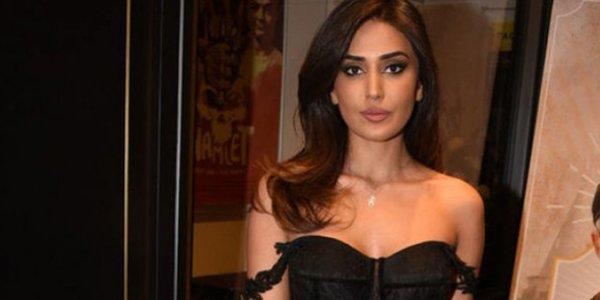 Başımı bağlamağımı istəsə, onu da edərəm - Pərvin Abıyeva