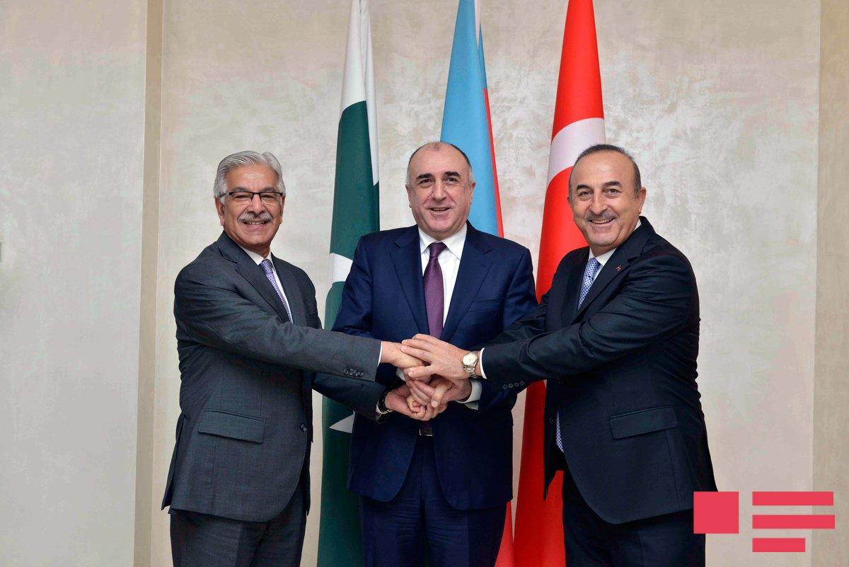 Azerbaijani, Turkish, Pakistani FMs - trilateral meeting