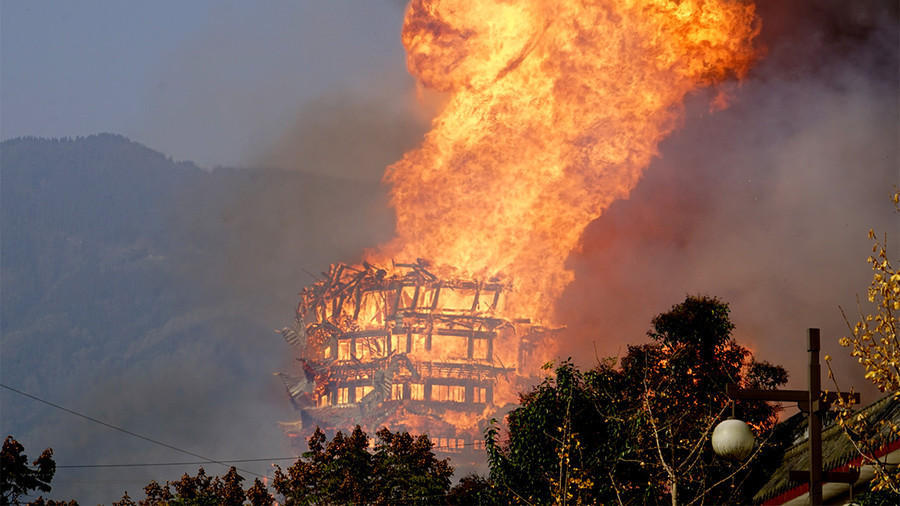 Wildfire prompts evacuations in Canary Islands