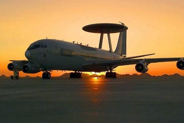 "Boinq" yeni təyyarəsini ilk dəfə sınaqdan keçirdi