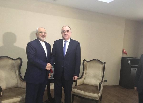 Azerbaijani and Iranian top diplomats held a phone call
