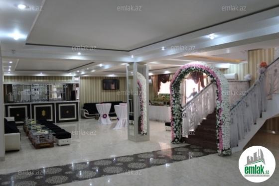 Cavanşir Yusifov şadlıq sarayı aldı