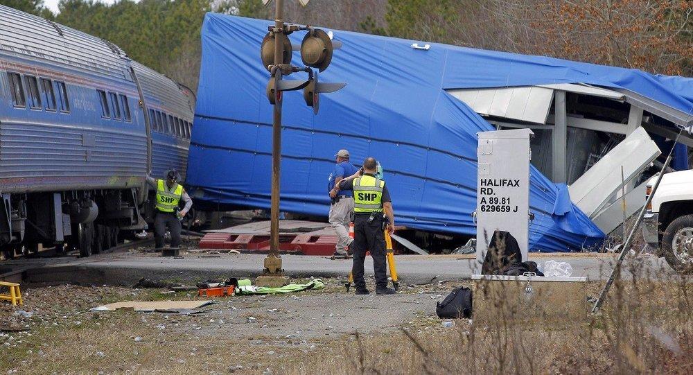 Stephen King apologises for Republican train crash joke