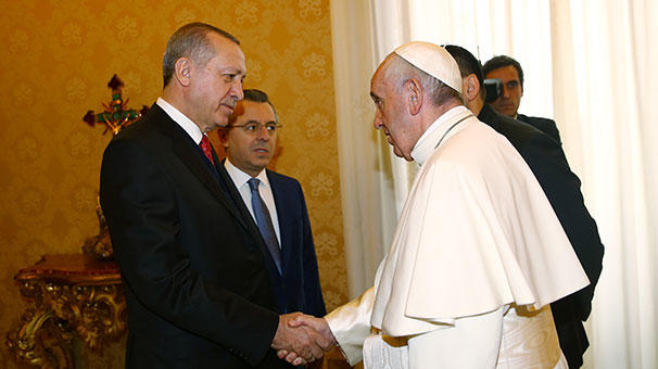 Erdogan meets Pope Francis in Vatican City