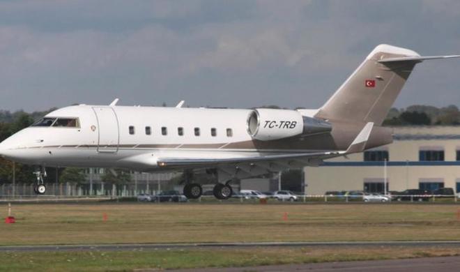 One pilot attempted to crash plane, second pilot stopped him