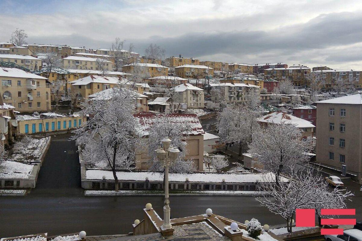 Azərbaycanda bu ərazilərə qar yağır