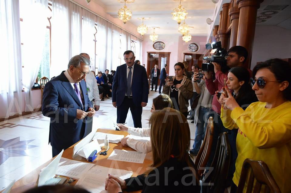 Mehdiyev həbs edildi: kadrları dərhal hərəkətə keçdilər
