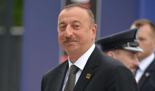 Ильхам Алиев поздравил православную общину