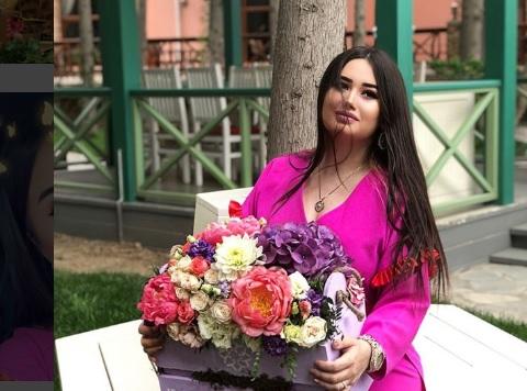 400 minlik toy edən cütlük boşanır: "Bezmişəm"