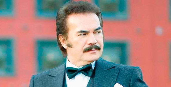 Məşhur sənətçinin oğlu bıçaqlandı