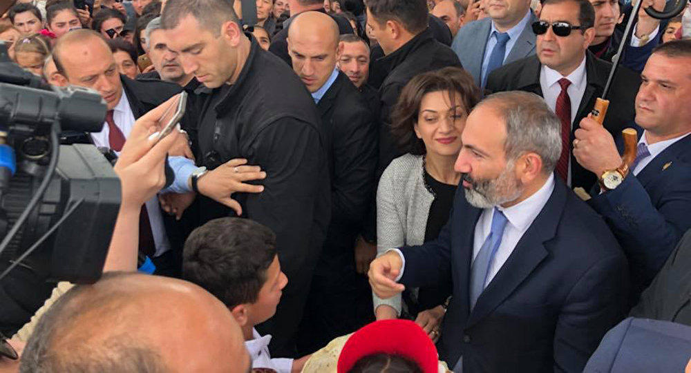 Paşinyanın dili dolaşdı: “Kiri... Kiviliri...” - Video