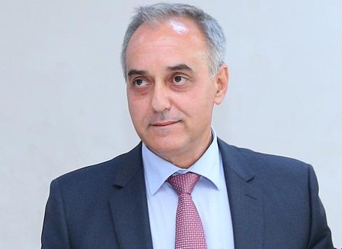 İcra başçısı müavinini işdən çıxardı